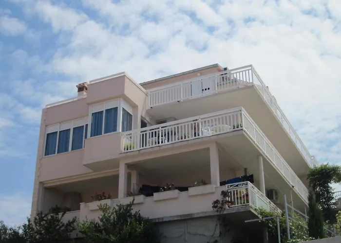 Apartments Kresic