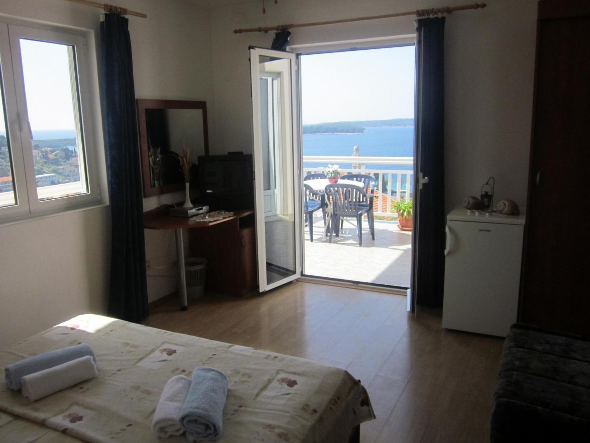 Kresic Apartment Hvar Town